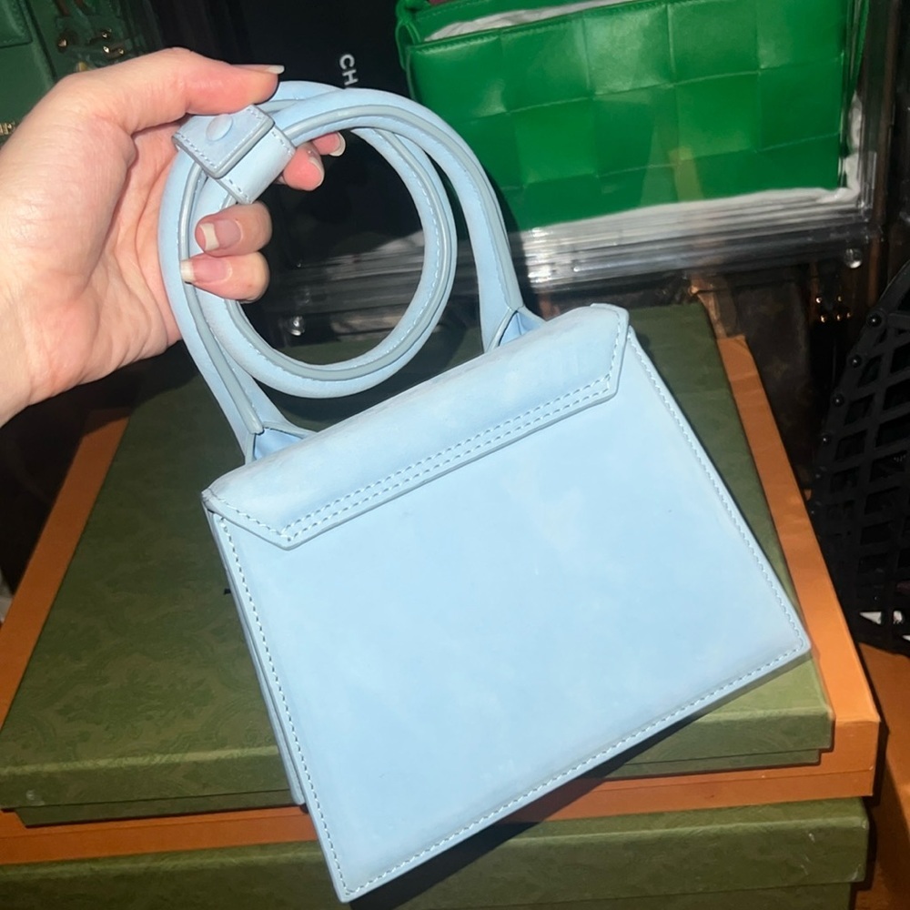 Jacquemus Blue Mini Bag with Circular Handle! Like new! With tagg inside! - Picture 11 of 11